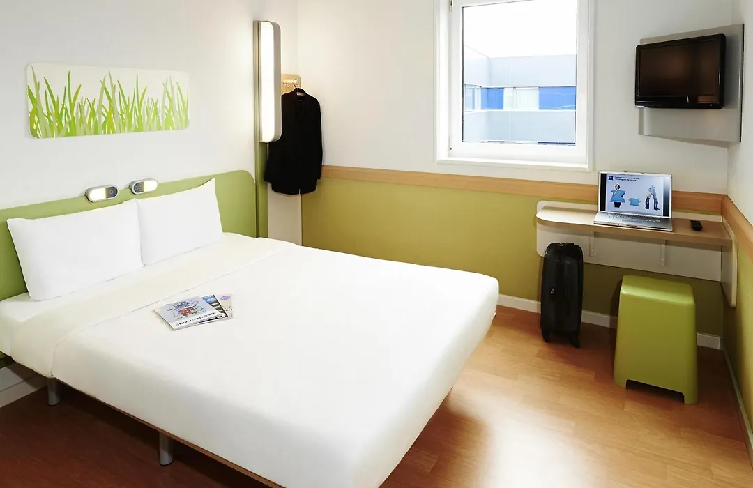 ibis budget Versailles Chateau Saint cyr l'Ecole-1