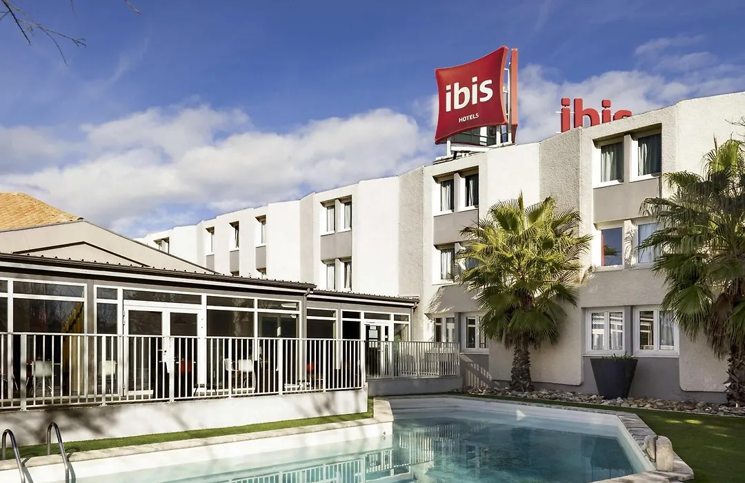 Ibis Arles-1