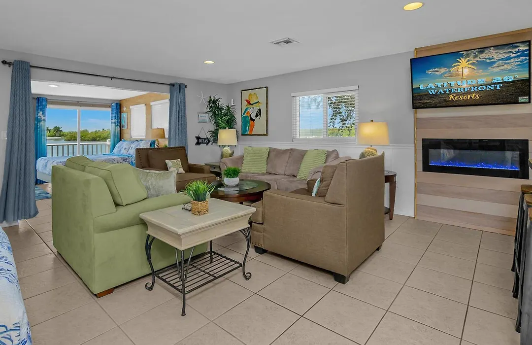 Latitude 26 Waterfront Boutique Resort - Bonita Springs-1
