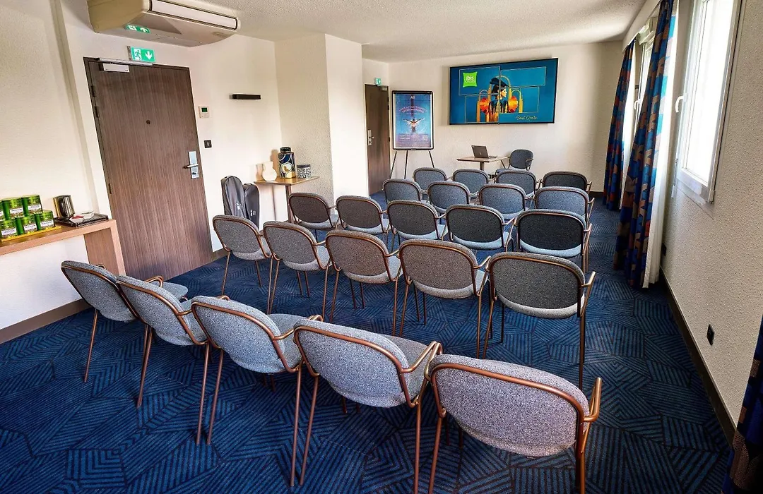 ibis Styles Saint-Quentin-1