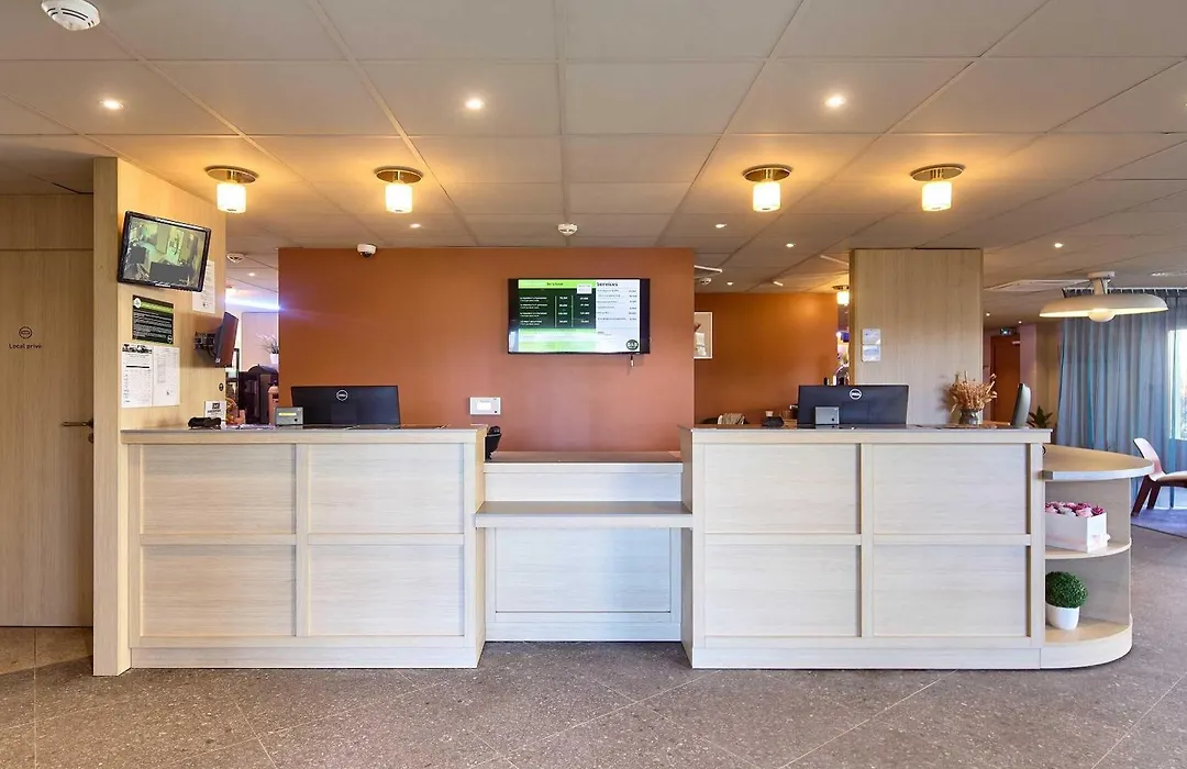 B&B HOTEL Saint-Witz Roissy-1