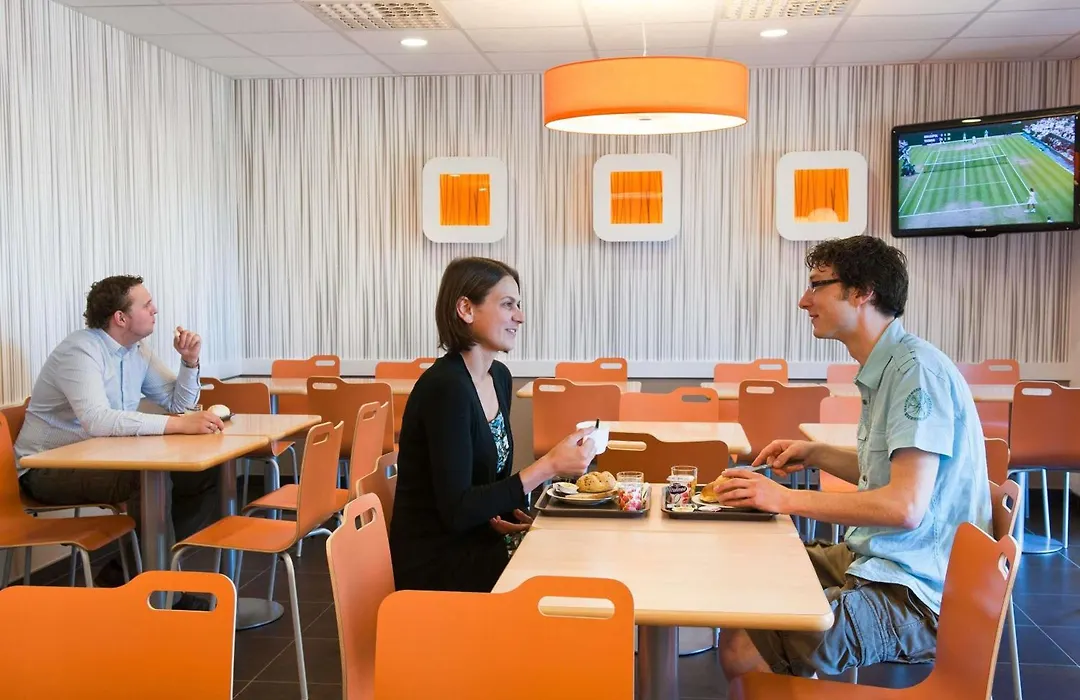 Ibis Budget Brugge Centrum Station-1