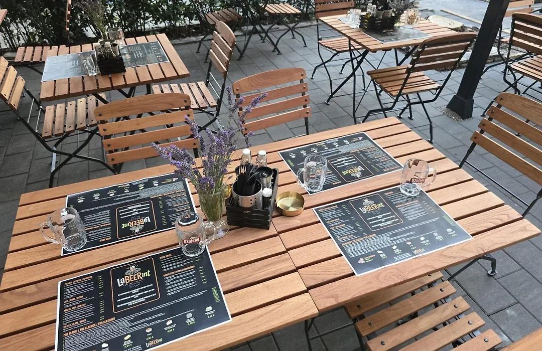 Hotel Zagreb-1