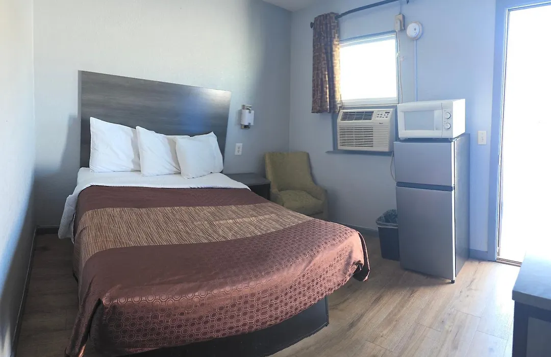 Plaza Motel-1