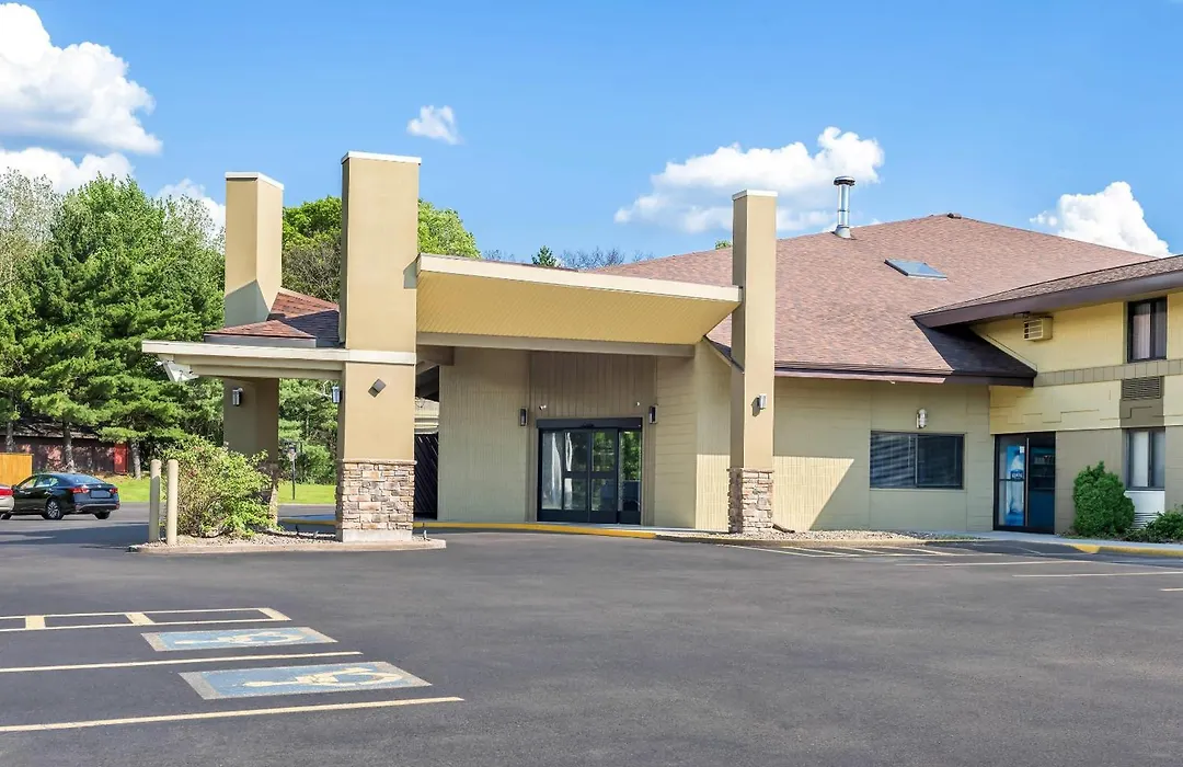 Quality Inn & Suites Black River Falls I-94-1