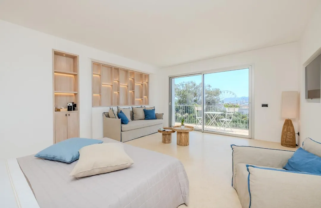 Antares Rooms And Suites-1