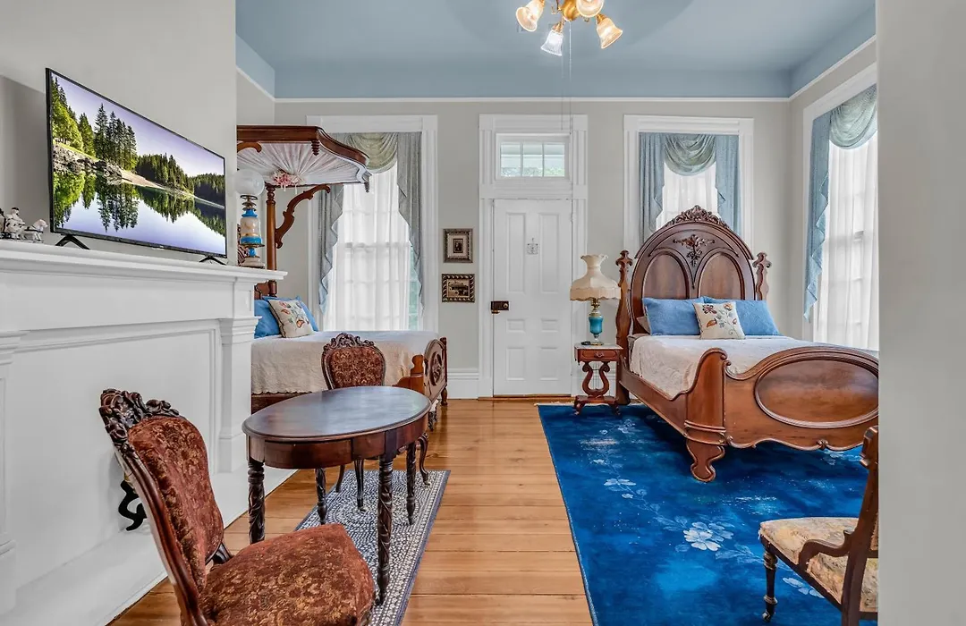 The Montgomery B&B-1