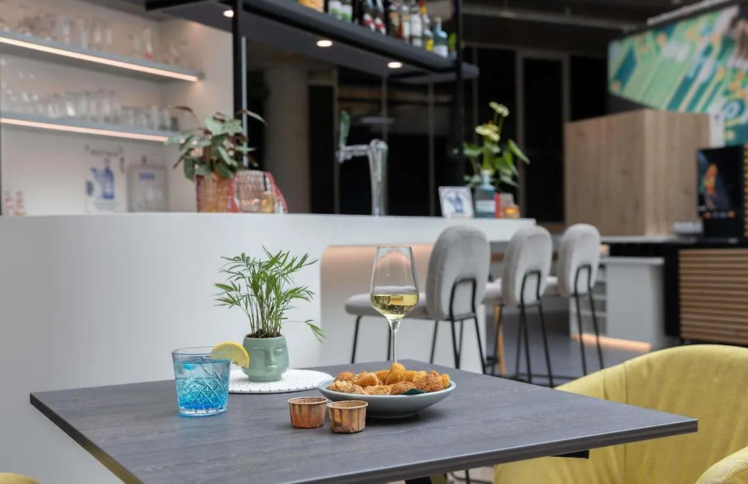 Ibis Styles Delft City Centre-1