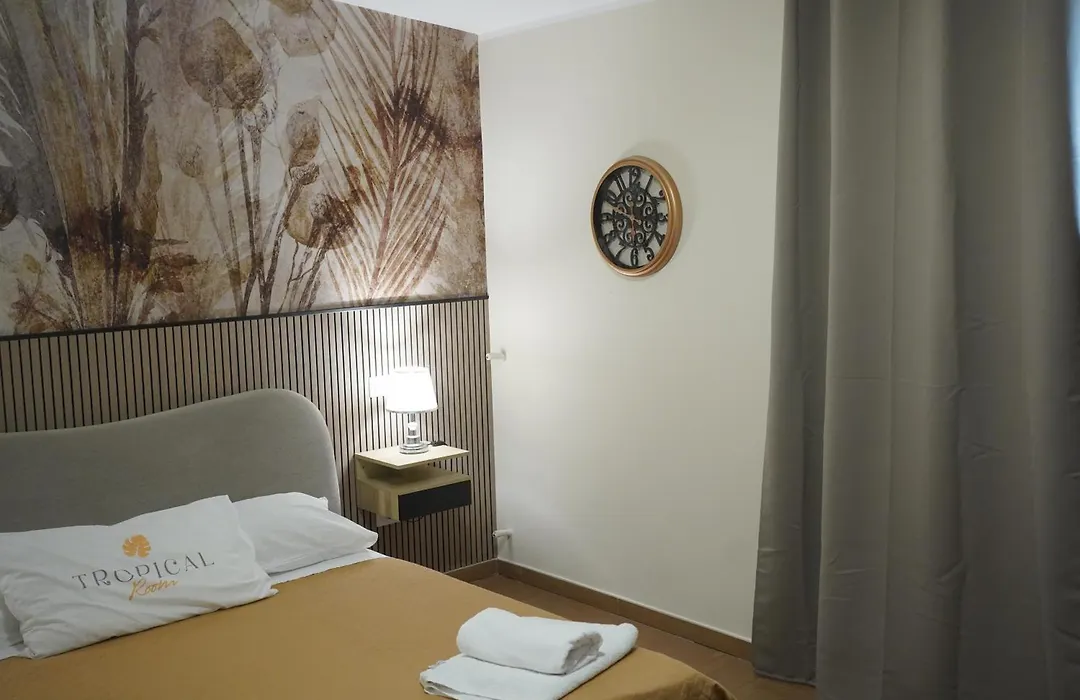 TROPICAL ROOMS Vista Mare-1