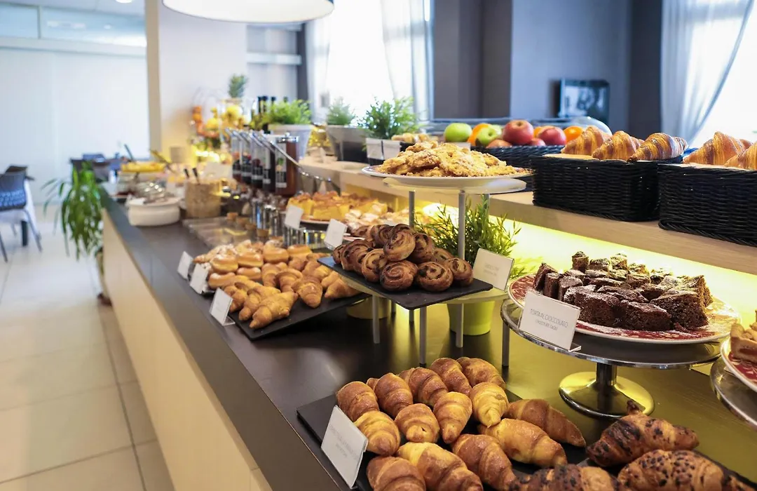 B&B HOTEL Mantova Cristallo-1