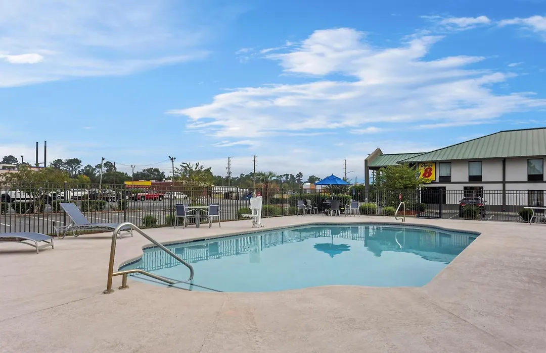 Days Inn By Wyndham Valdosta I-75-1