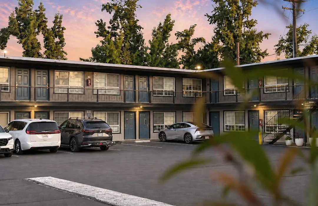 Thunderbird Lodge-1