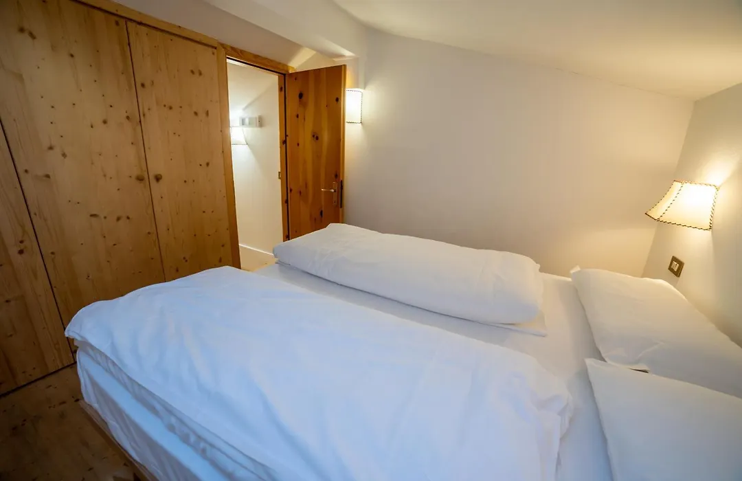 Residence Derby Club-1