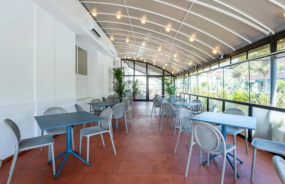 B&B Hotel Pesaro Des Bains-1