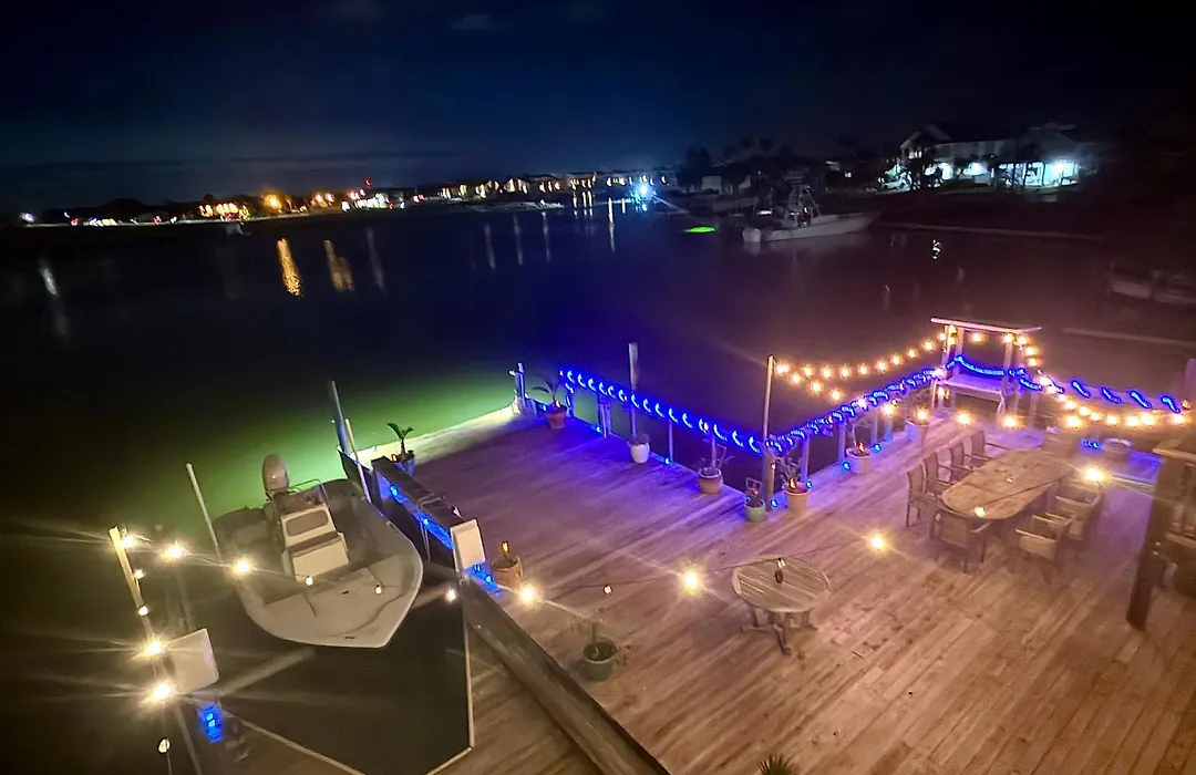 Waterfront Key Allegro Guesthouse W/Dock-1