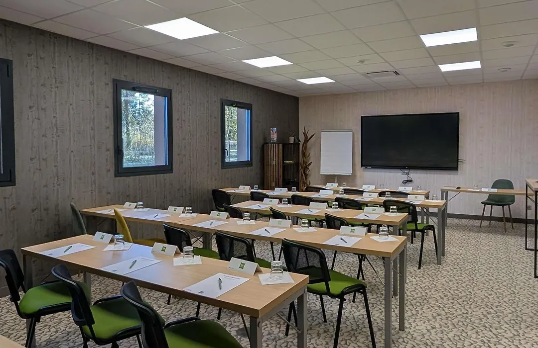 ibis Styles Contres-Cheverny-1