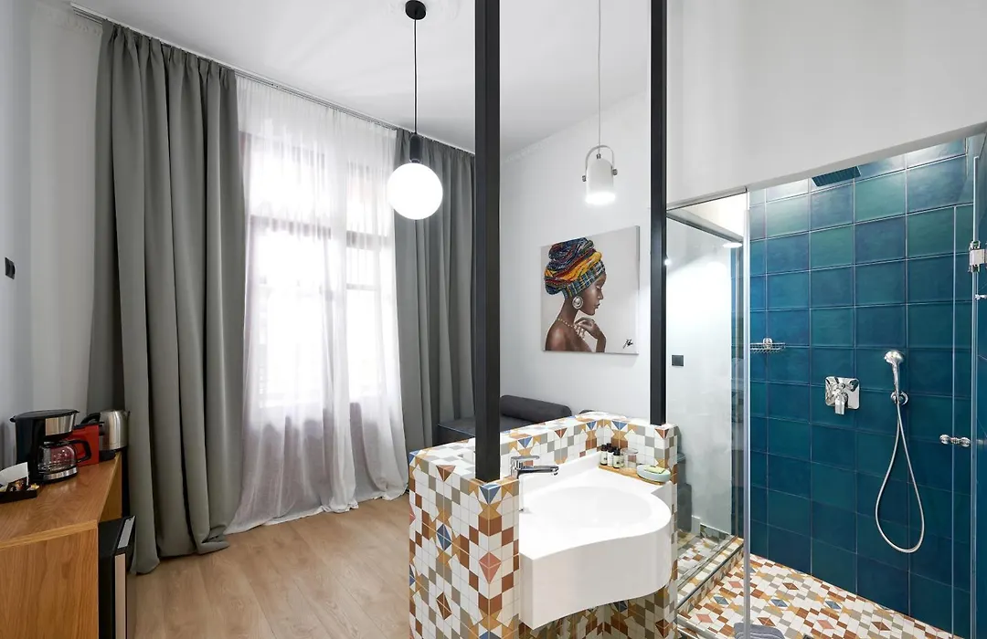 The Maroon Bottle Hotel-1