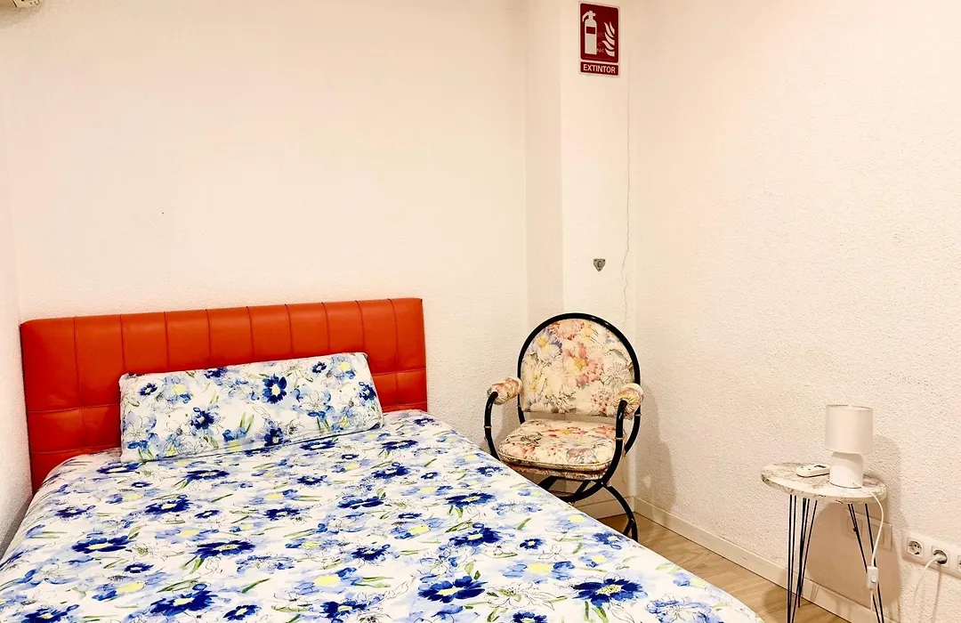 Guest House Leo-1