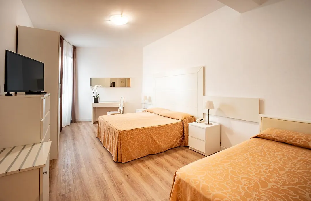 Hotel Esplanade-1