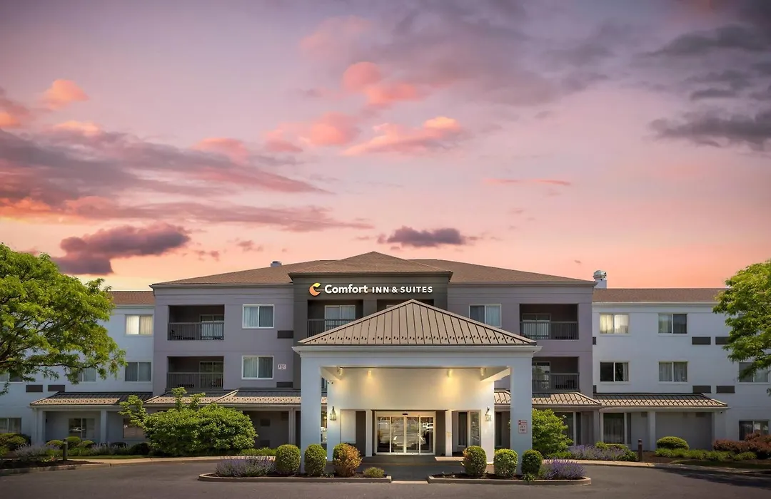 Comfort Inn & Suites Bethlehem Lehigh Valley Airport-1