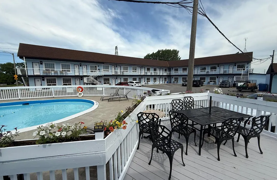 Falls Lodge By The Falls-1