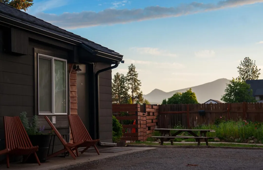 The Stranger Lodge - Pet Friendly-1