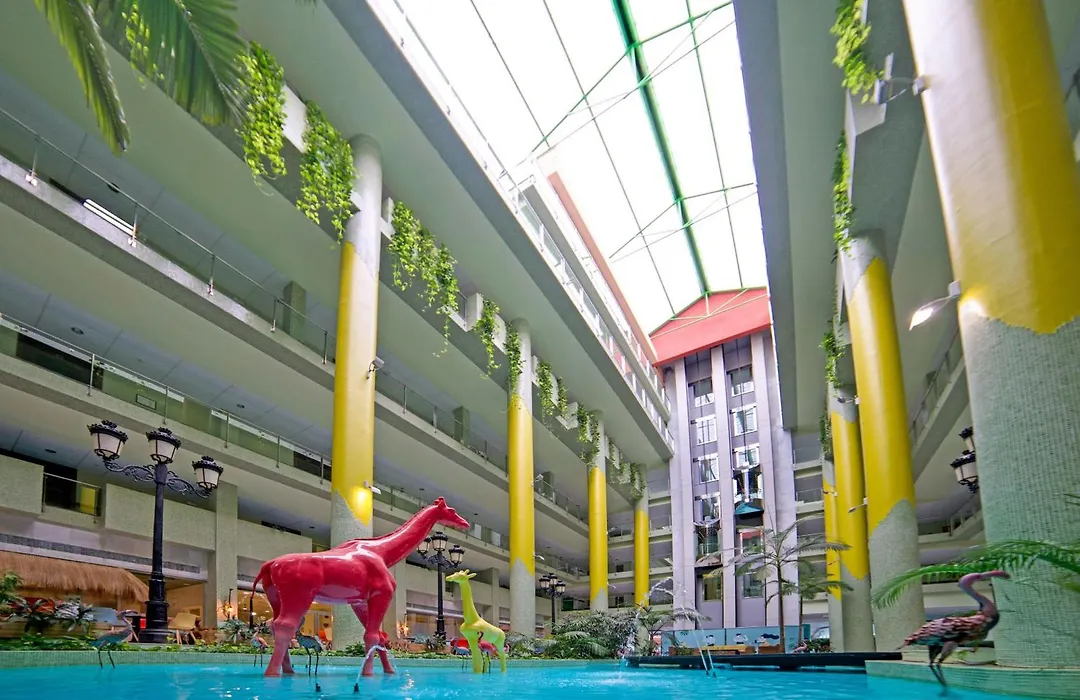 Holiday World Riwo, Affiliated By Melia-1