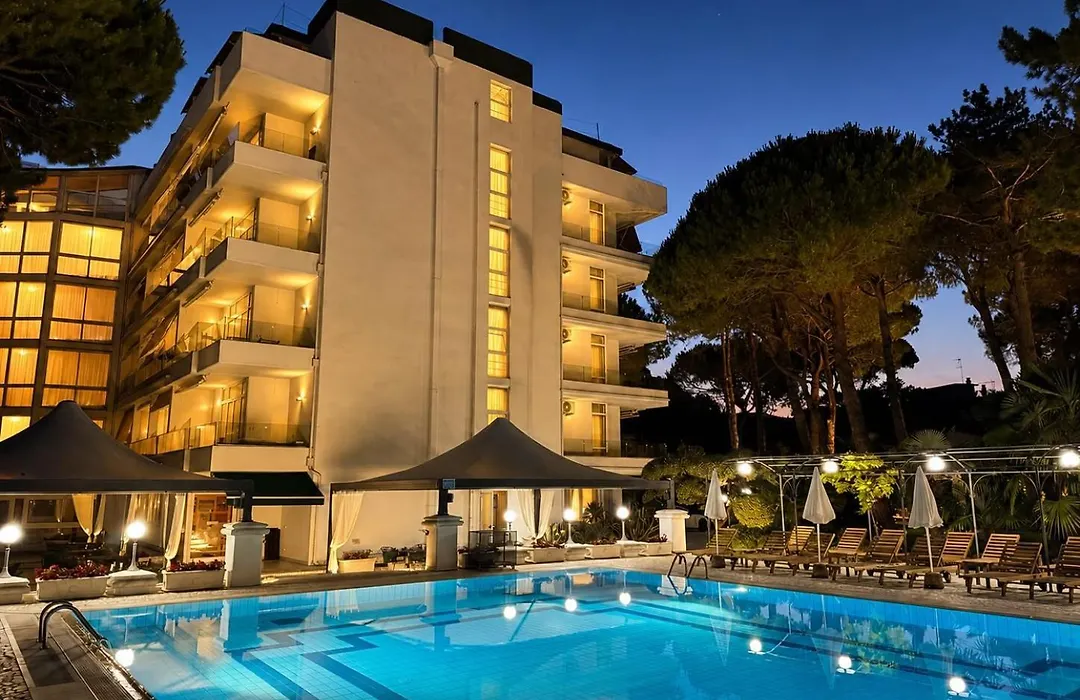 Hotel Greif-1