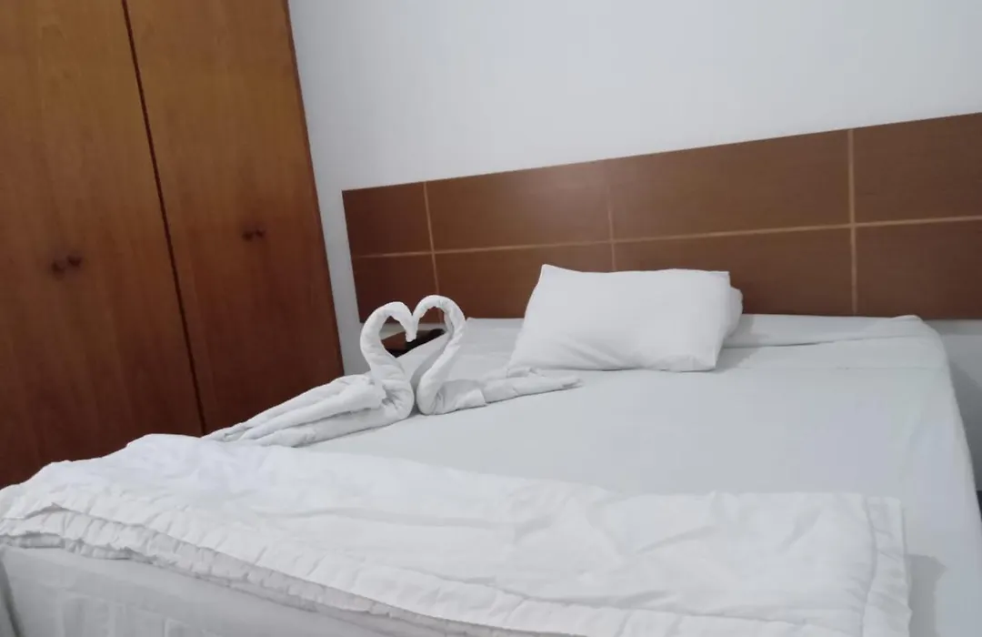 Six'S Hotel-1