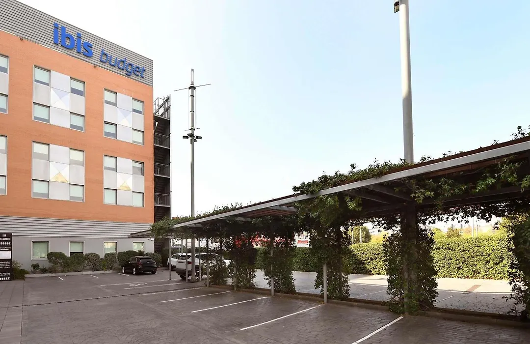 Ibis Lleida-1