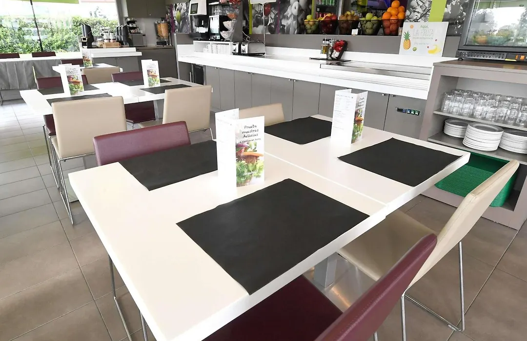 Hotel Ibis Styles Lleida Torrefarrera-1