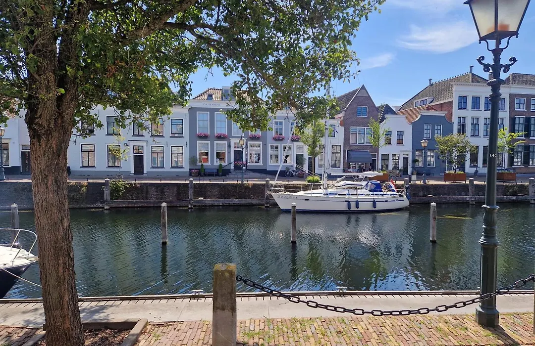 Hotel De Grote Kade I Boutique Hotel aan de Haven in het Centrum van Goes-1
