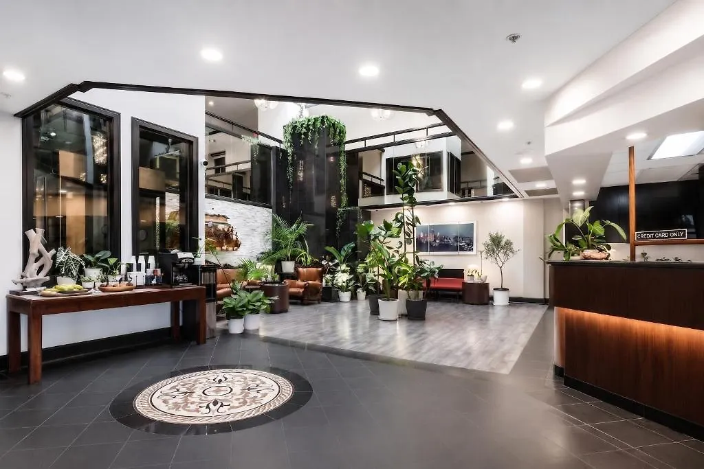 Hotel International-1