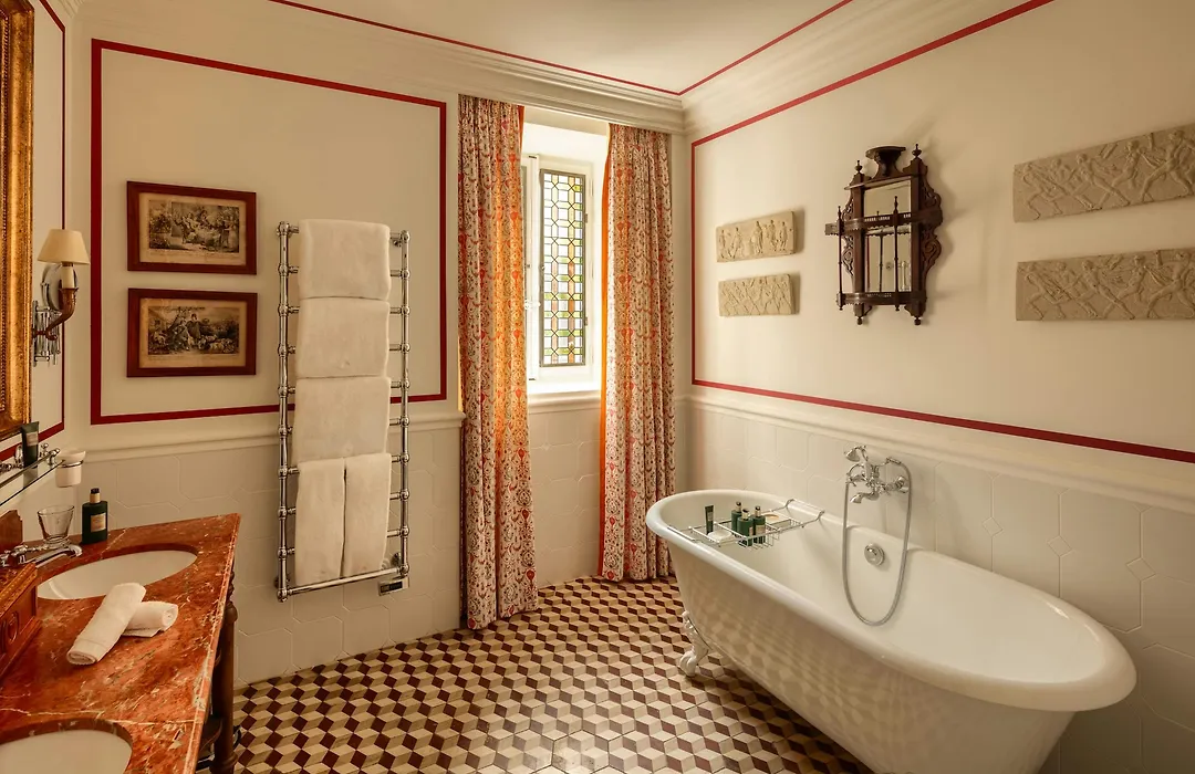 Airelles Gordes, La Bastide-1