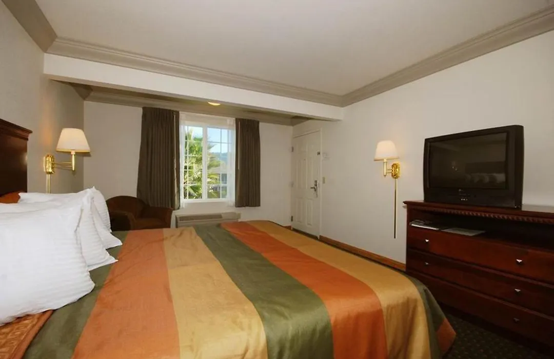 Cloverdale Wine Country Inn & Suites-1