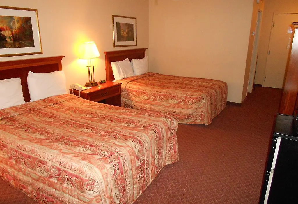 Travelodge Peoria Hotel And Conference Center-1