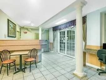 Howard Johnson Lake City-1