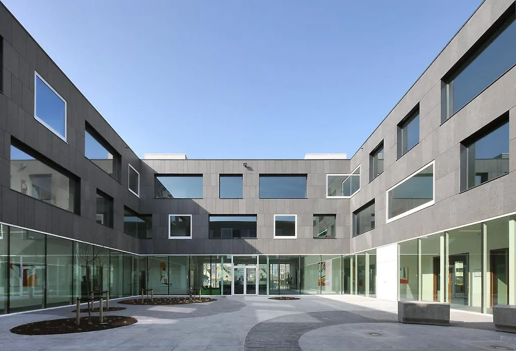 Hotel Middelpunt - Gratis Parking - Free Parking-1