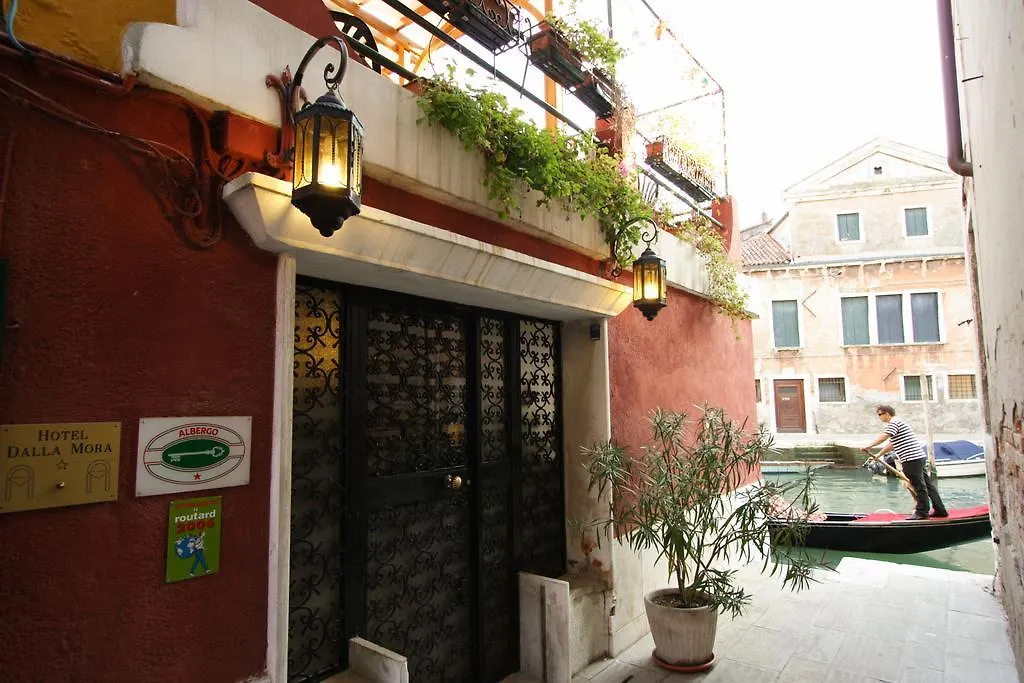 Hotel Dalla Mora-1
