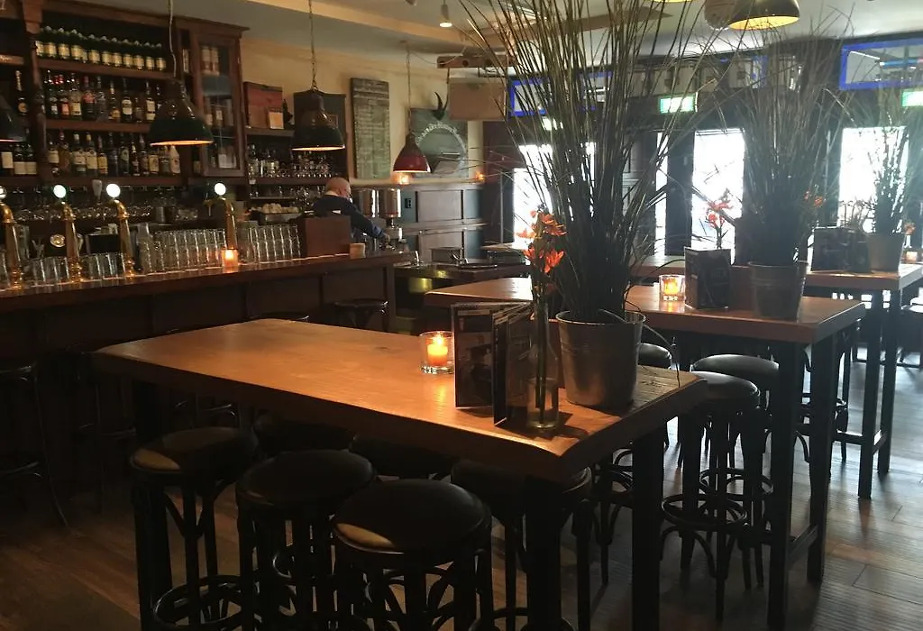 Beach Hotel Katwijk-1
