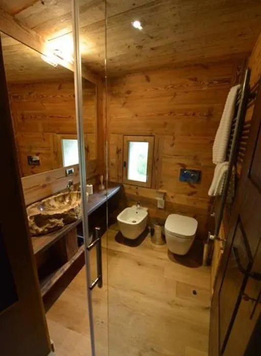La Maison De Dolphe Chalet De Charme & Art Gallery-1