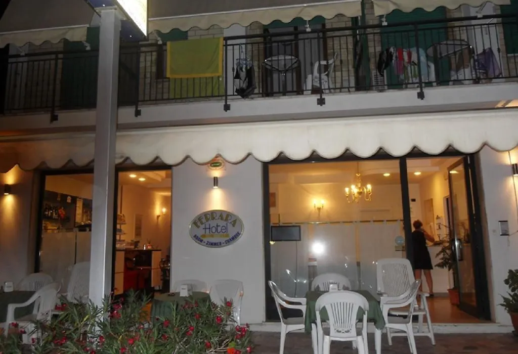 Hotel Ferrara-1