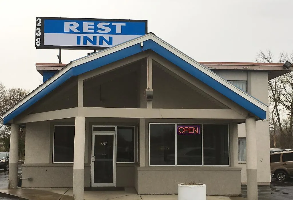 Utica Rest Inn-1