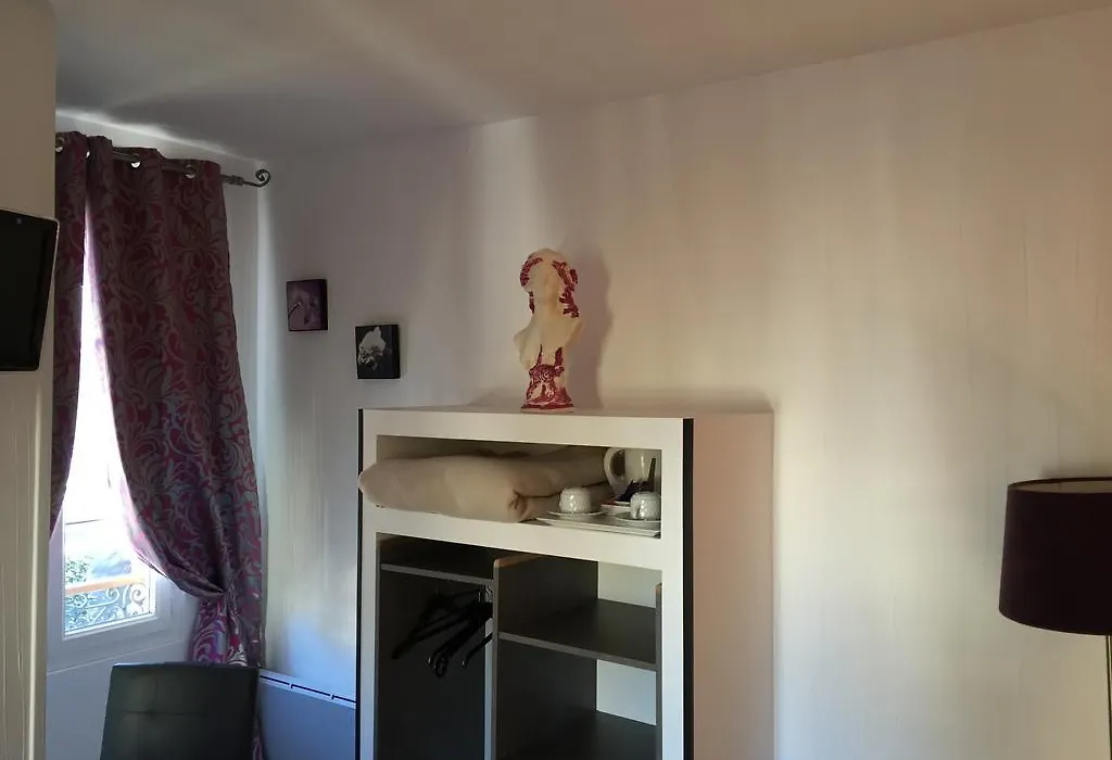 Hostellerie Normande-1