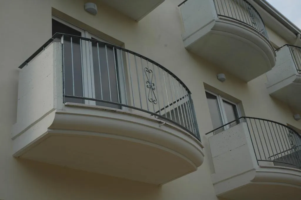 Hotel 4 Strade-1
