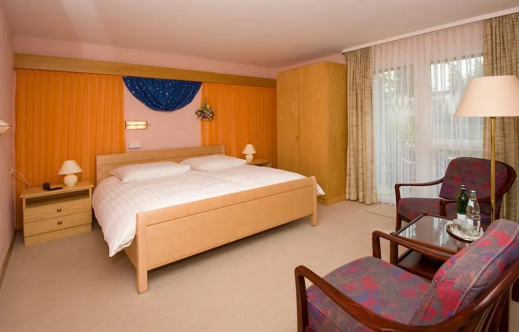 Hotel Ascona-1