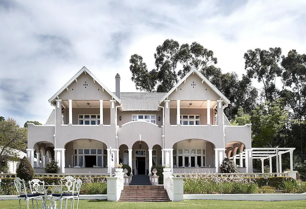 Parkes Manor-1