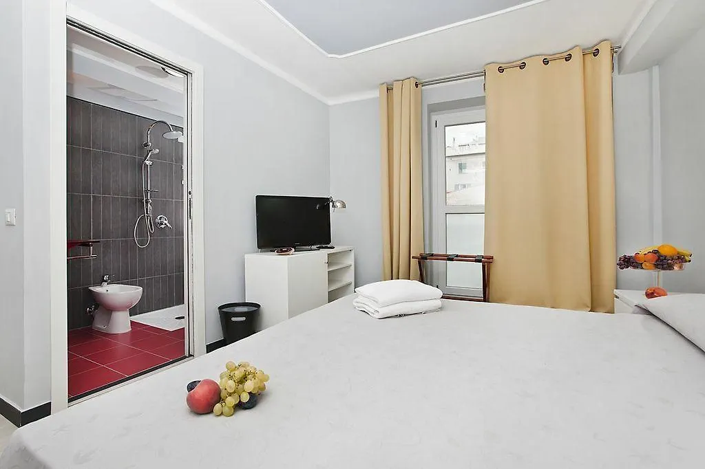Hotel Paradiso-1