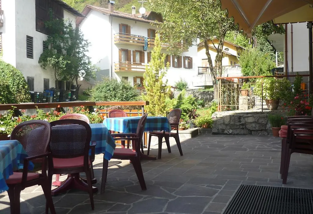 Albergo Iris-1