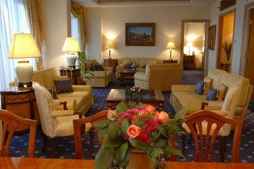 Hilton Alger-1